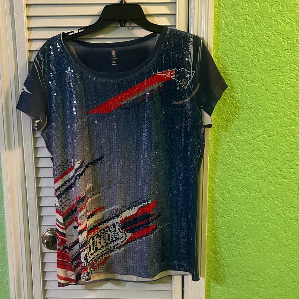 NFL Pro Line Women's Sequin Patriots Navy and Red Short-Sleeve Shirt XL